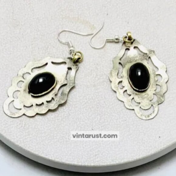 Vintage Turkmen Earrings With Black Onyx, Silver Boho Dangling Earrings, Turkmen - Picture 8 of 9